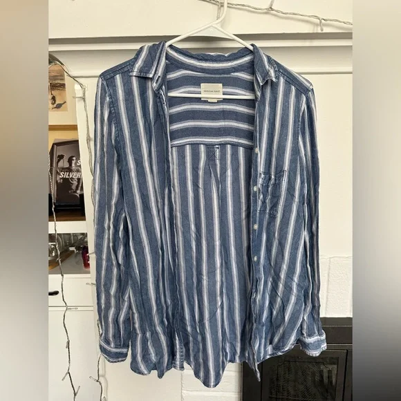 American Eagle Blue and White Striped Boyfriend Button Up Shirt - Picture 1 of 4
